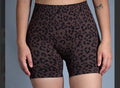Short café leopardo